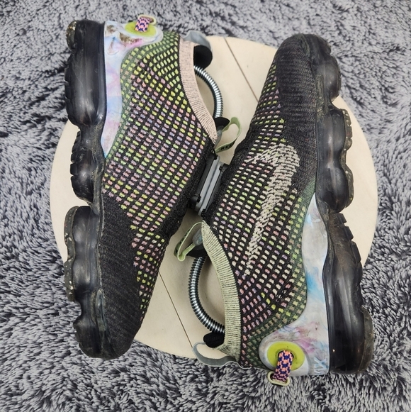 Nike Air VaporMax 2020 Flyknit Multi-Color Women's Size 8.5 - Picture 6 of 9